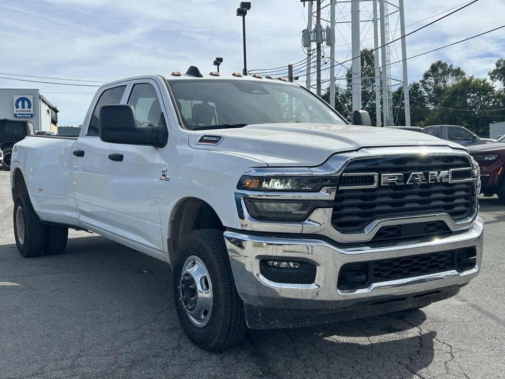 2026 Ram 3500 Tradesman Crestwood KY