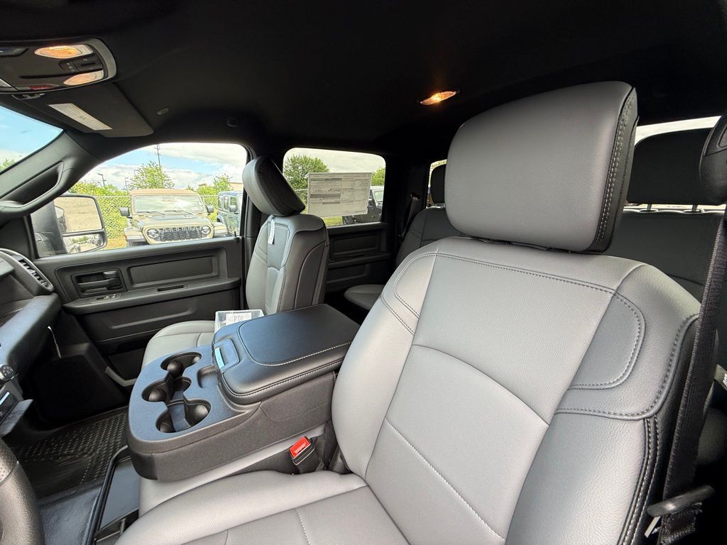 2026 Ram 3500 Tradesman Crestwood KY