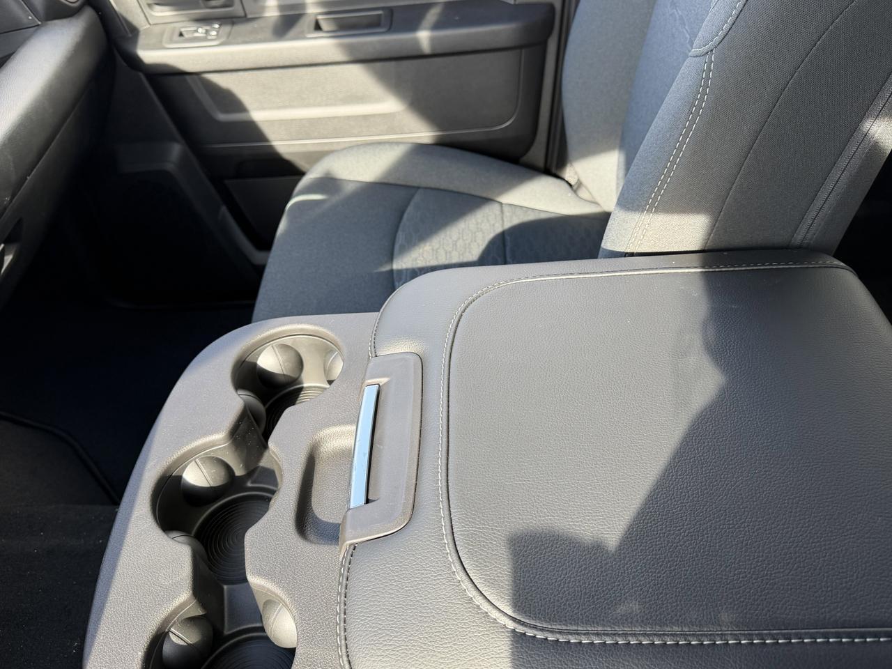 2026 Ram 3500 Tradesman Crew Cab 4x4 | Ceramic Grey | Cummins Turbo Diesel | 4WD | Automatic | Backup Camera Redwater AB