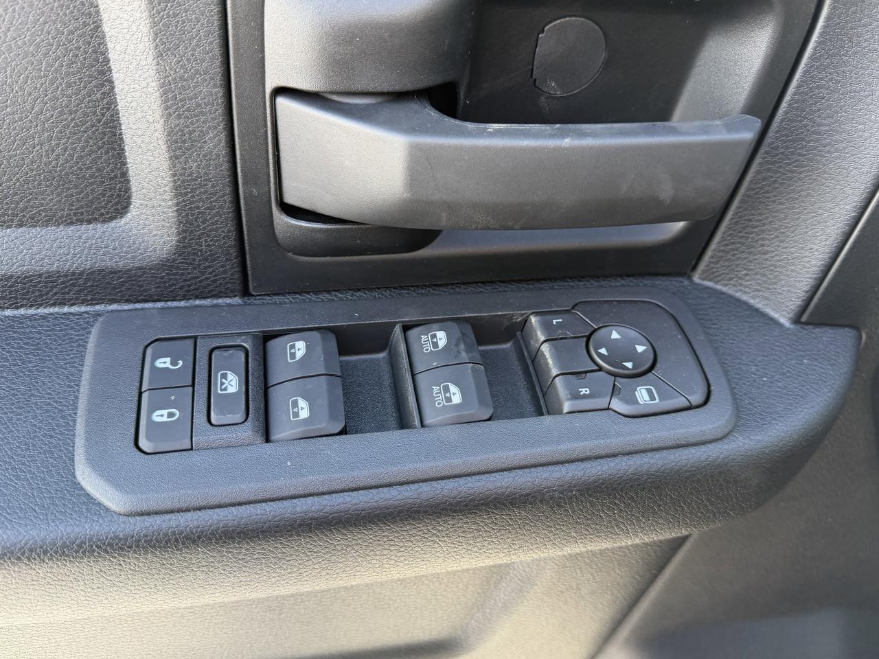 2026 Ram 3500 Tradesman Crew Cab 4x4 | Ceramic Grey | Cummins Turbo Diesel | 4WD | Automatic | Backup Camera Redwater AB