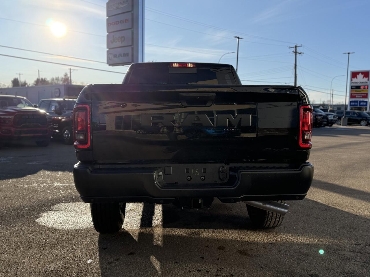 2026 Ram 3500 Tradesman Crew Cab 4x4 | Cummins | Front Bench | Cloth | Backup Camera | Towing | NAV Redwater AB