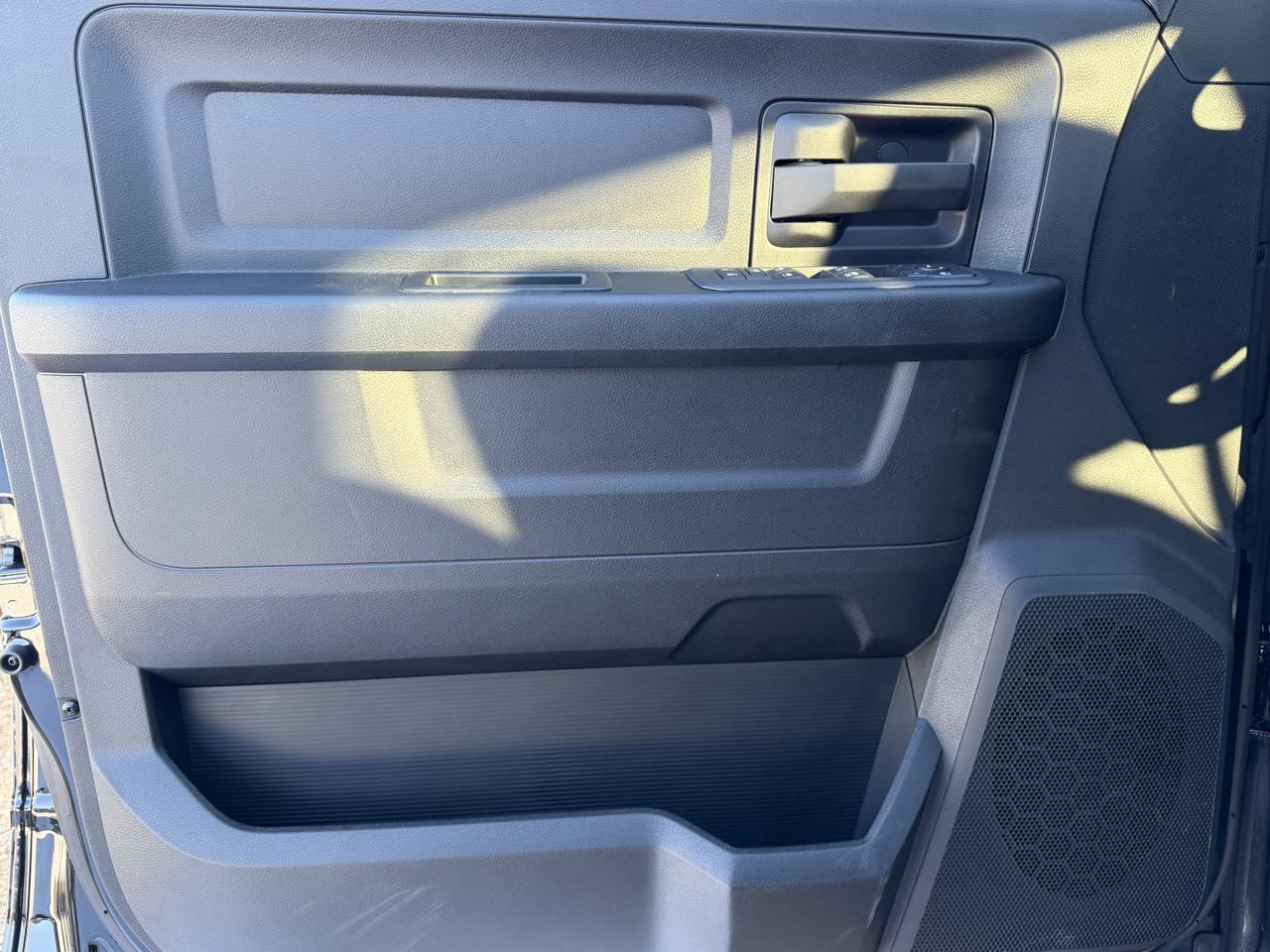 2026 Ram 3500 Tradesman Crew Cab 4x4 | Cummins | Front Bench | Cloth | Backup Camera | Towing | NAV Redwater AB