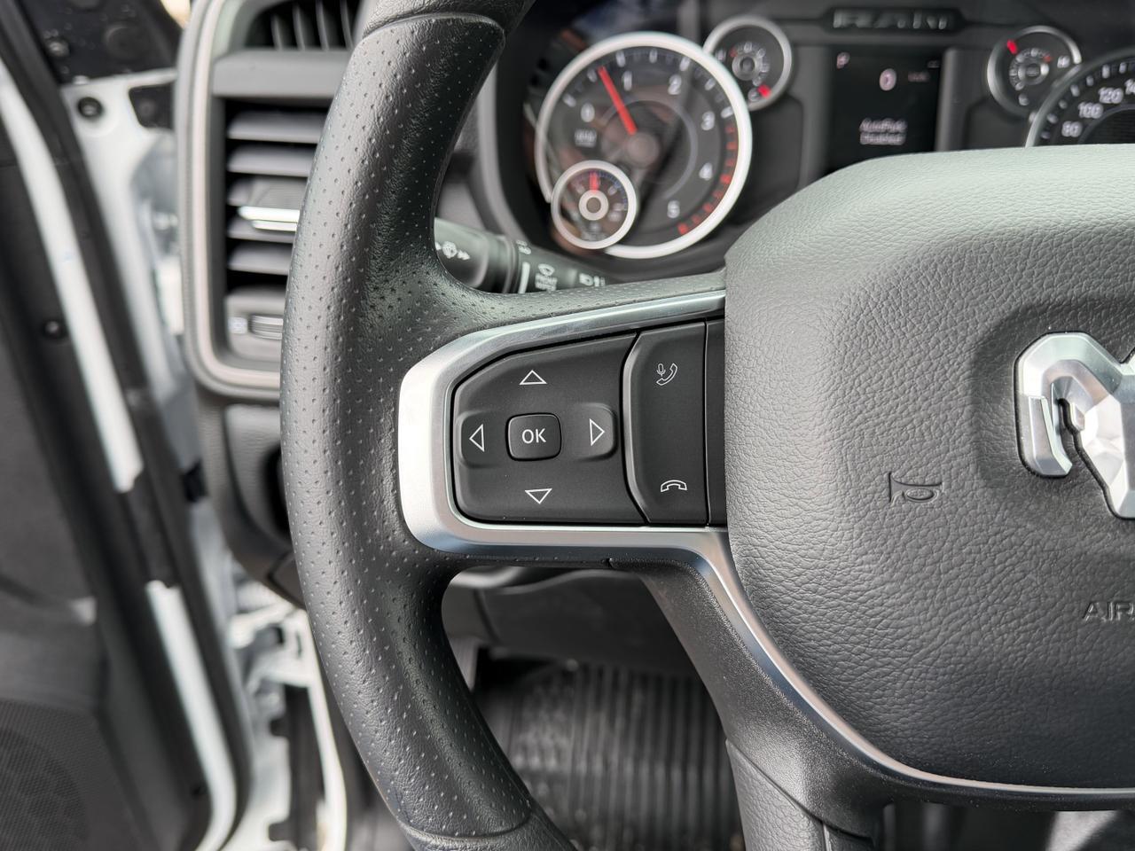 2026 Ram 3500 Tradesman Crew Cab 4x4 | Cummins Diesel | HD Towing | Front Bench | Backup Camera Redwater AB