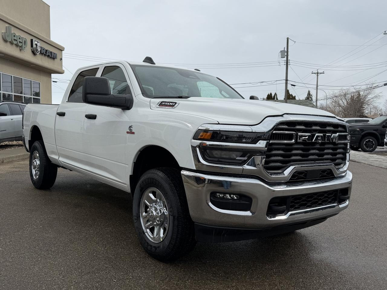 2026 Ram 3500 Tradesman Crew Cab 4x4 | Cummins Diesel | HD Towing | Front Bench | Backup Camera Redwater AB