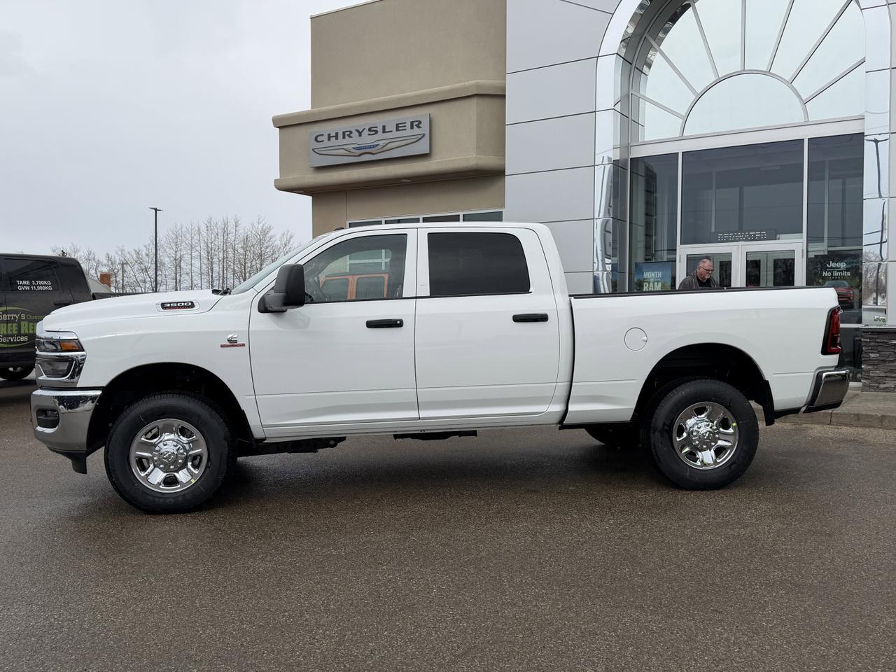2026 Ram 3500 Tradesman Crew Cab 4x4 | Cummins Diesel | HD Towing | Front Bench | Backup Camera Redwater AB
