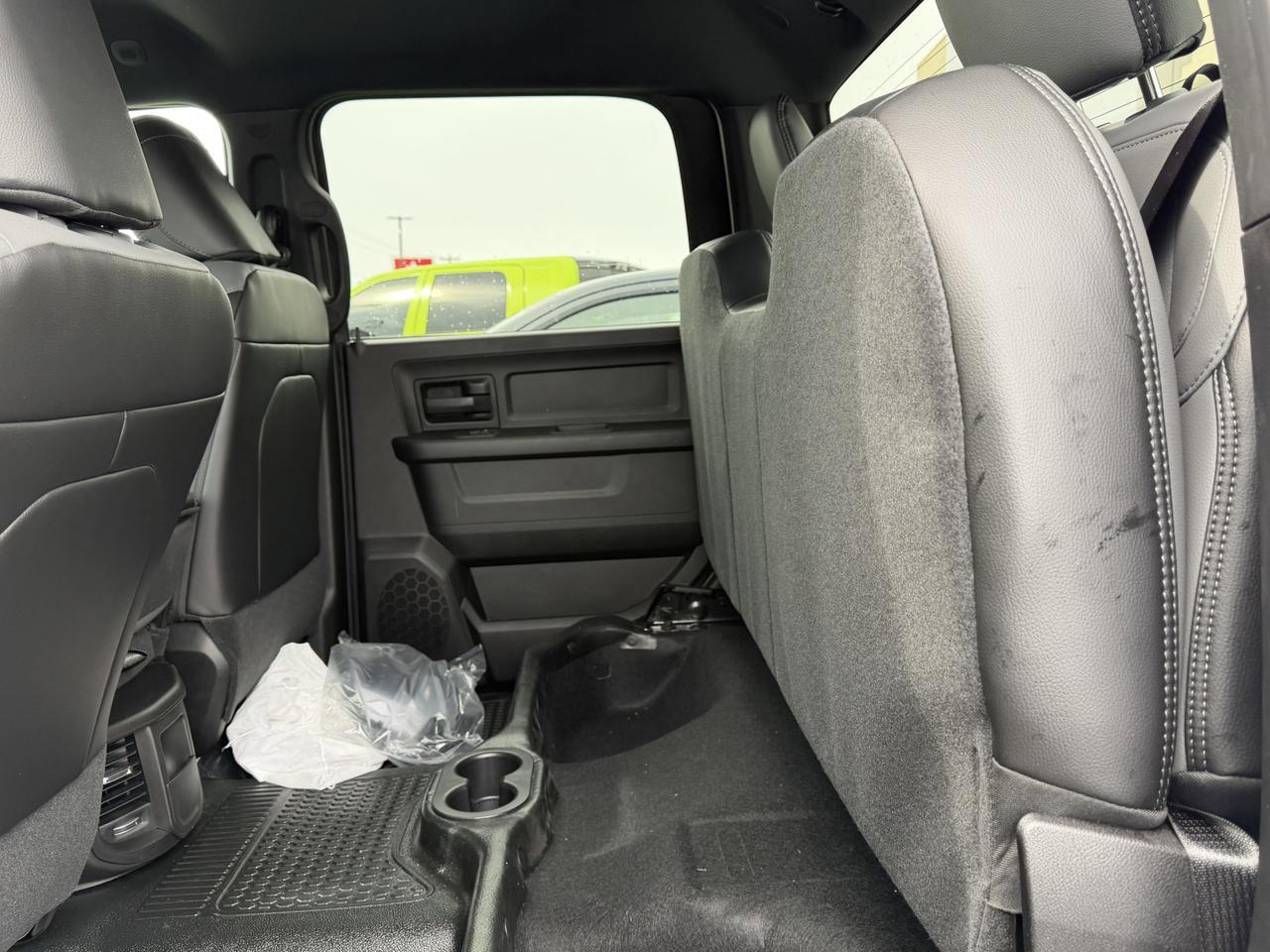 2026 Ram 3500 Tradesman Crew Cab 4x4 | Cummins Diesel | HD Towing | Front Bench | Backup Camera Redwater AB