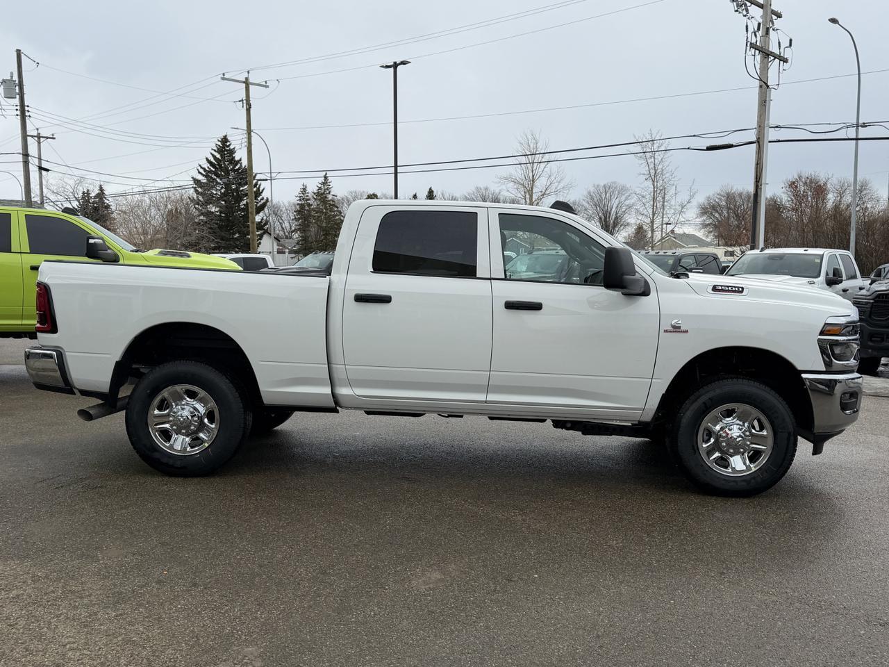 2026 Ram 3500 Tradesman Crew Cab 4x4 | Cummins Diesel | HD Towing | Front Bench | Backup Camera Redwater AB