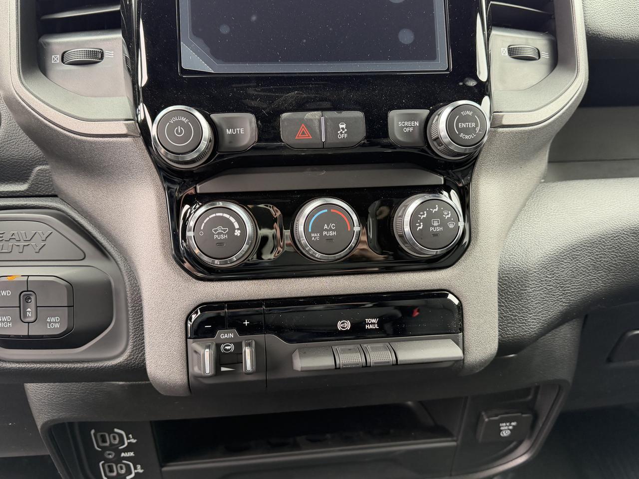 2026 Ram 3500 Tradesman Crew Cab 4x4 | Cummins Diesel | HD Towing | Front Bench | Backup Camera Redwater AB