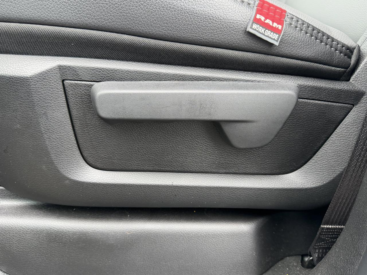 2026 Ram 3500 Tradesman Crew Cab 4x4 | Cummins Diesel | HD Towing | Front Bench | Backup Camera Redwater AB