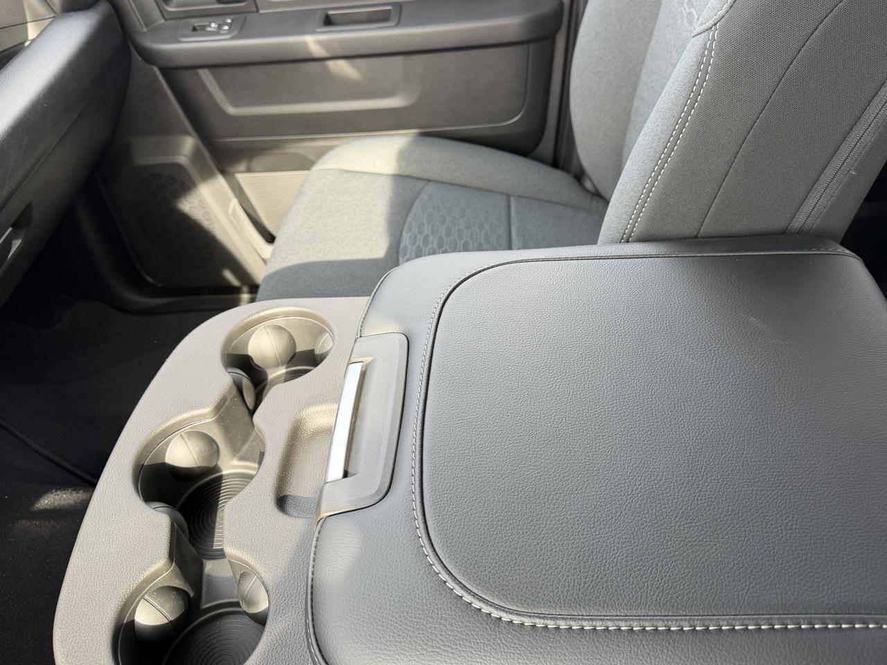 2026 Ram 3500 Tradesman Crew Cab 4x4 | Cummins Diesel | NAV | 12IN Touchscreen | Backup Camera | Towing Ready Redwater AB