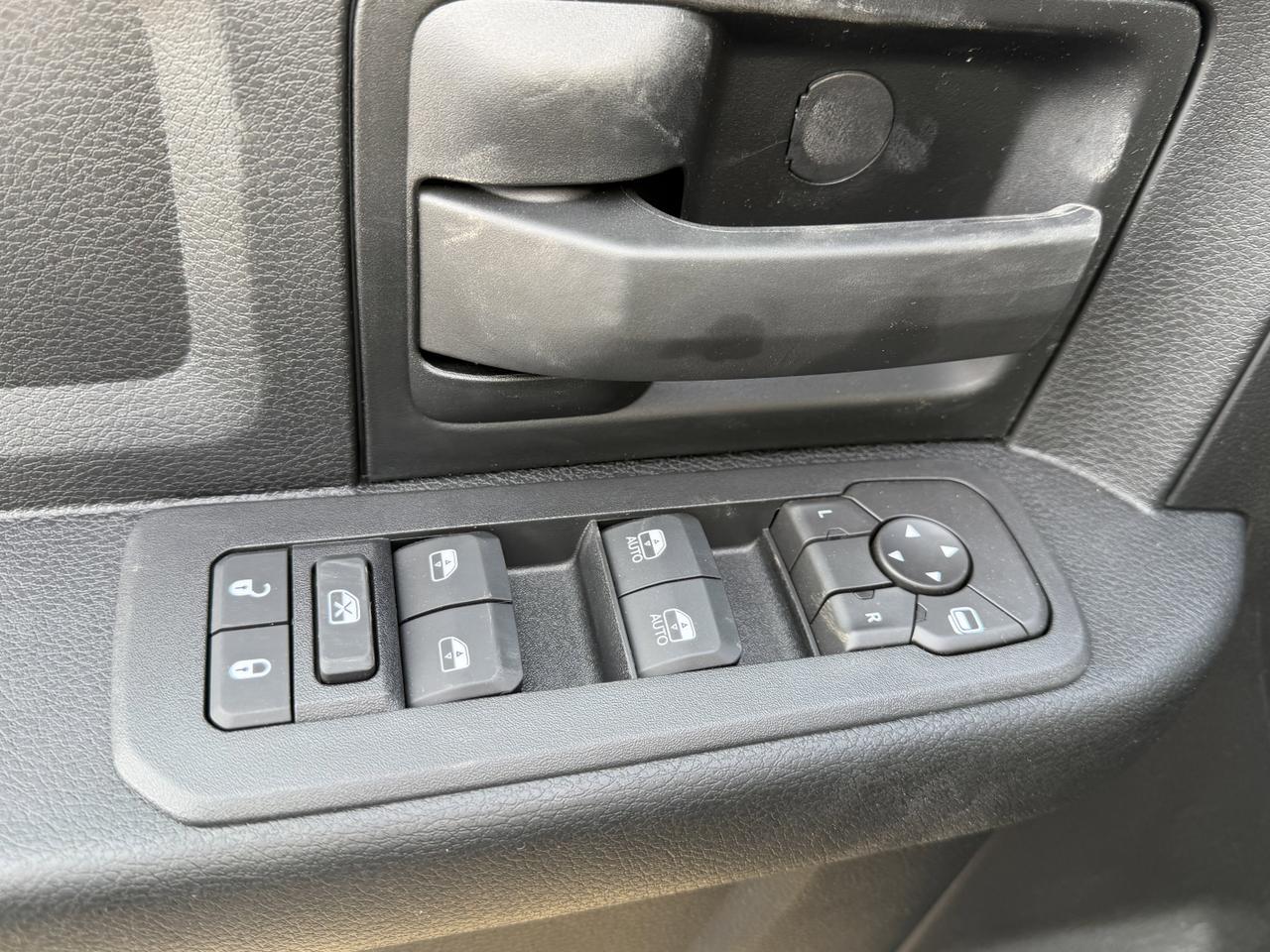 2026 Ram 3500 Tradesman Crew Cab 4x4 | Cummins Diesel | NAV | 12IN Touchscreen | Backup Camera | Towing Ready Redwater AB