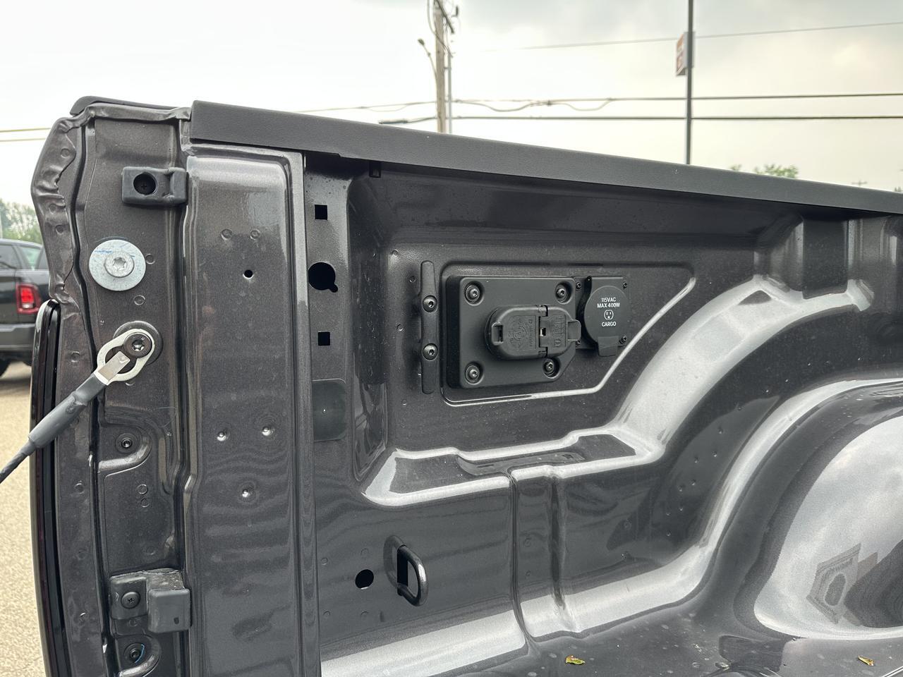 2026 Ram 3500 Tradesman Crew Cab 4x4 | Cummins Turbo Diesel | 5th Wheel Towing | Dual 730A Batteries Redwater AB