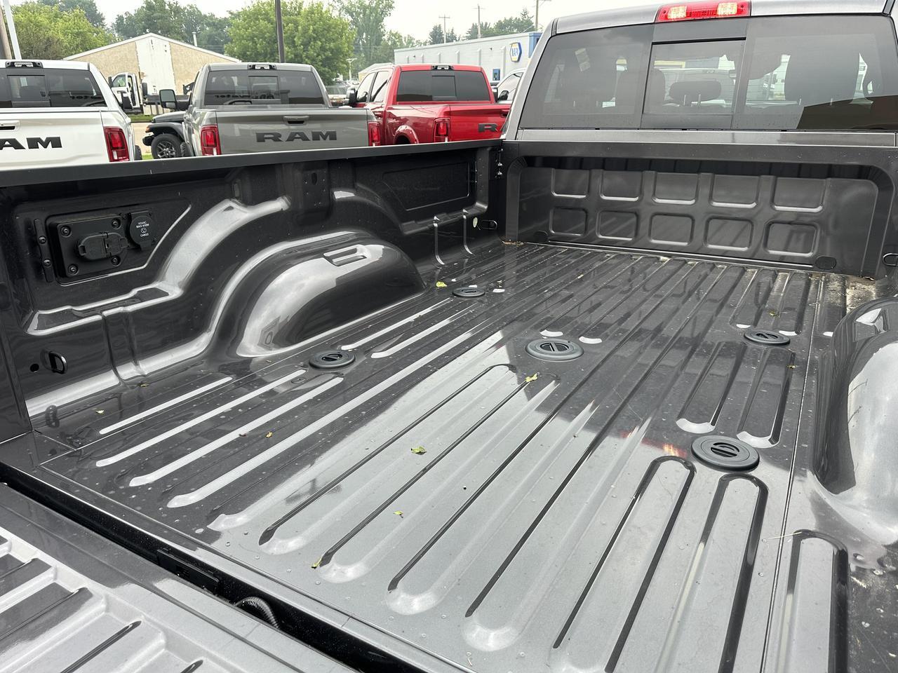 2026 Ram 3500 Tradesman Crew Cab 4x4 | Cummins Turbo Diesel | 5th Wheel Towing | Dual 730A Batteries Redwater AB