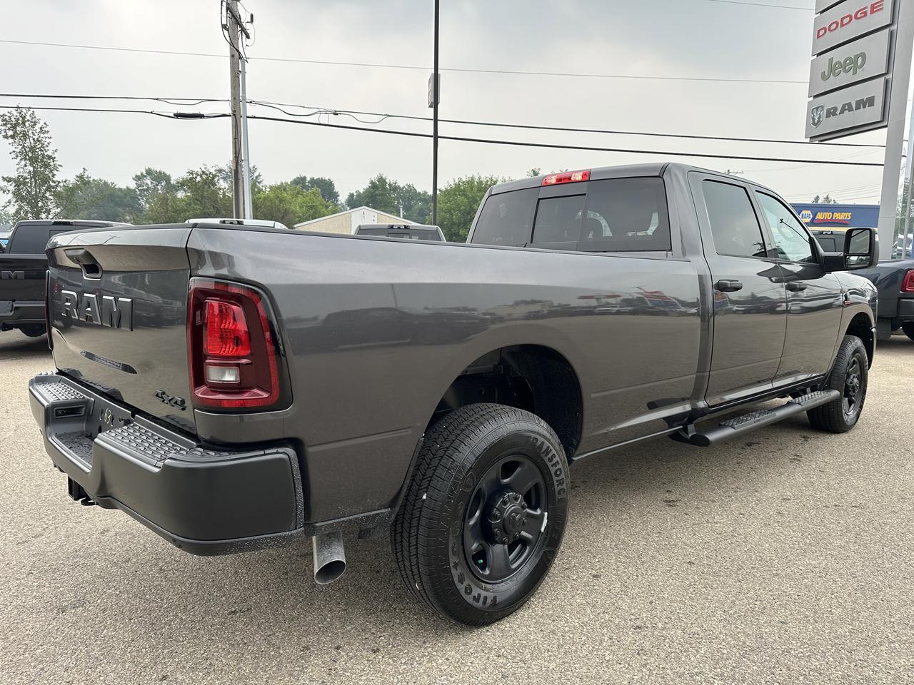 2026 Ram 3500 Tradesman Crew Cab 4x4 | Cummins Turbo Diesel | 5th Wheel Towing | Dual 730A Batteries Redwater AB