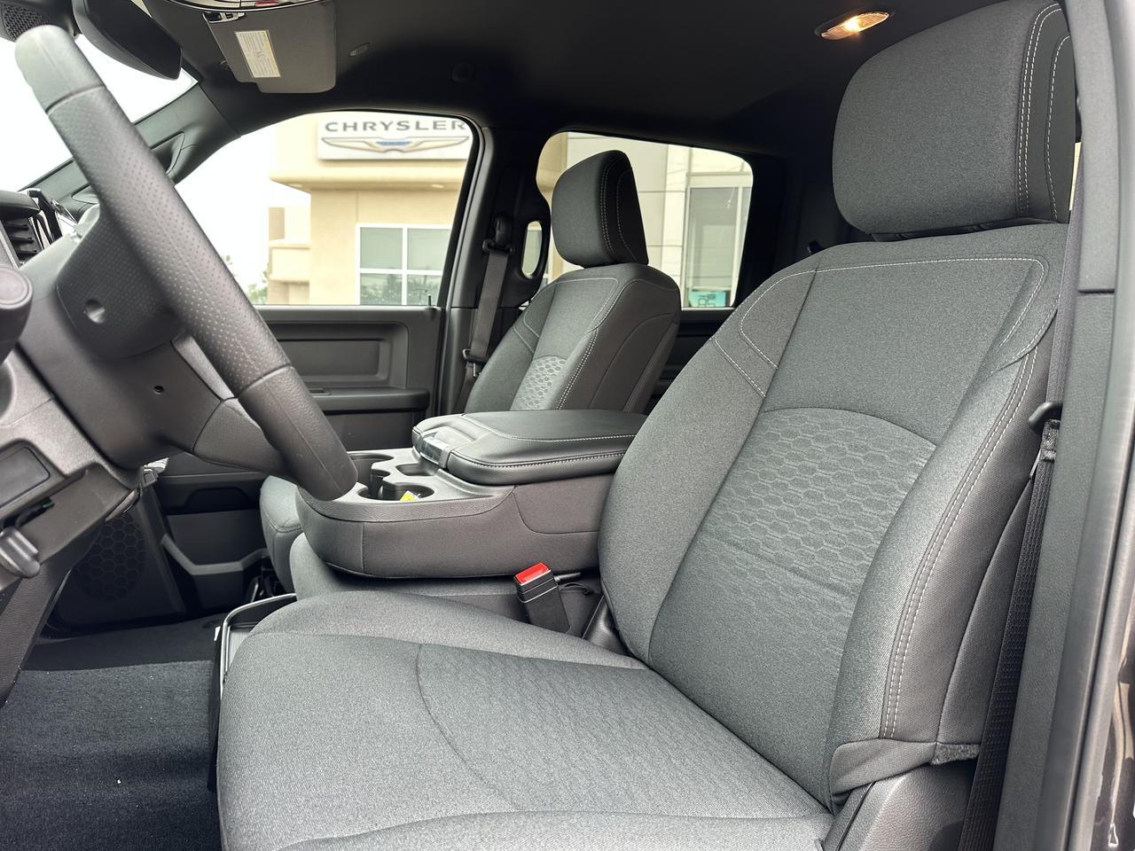 2026 Ram 3500 Tradesman Crew Cab 4x4 | Cummins Turbo Diesel | 5th Wheel Towing | Dual 730A Batteries Redwater AB