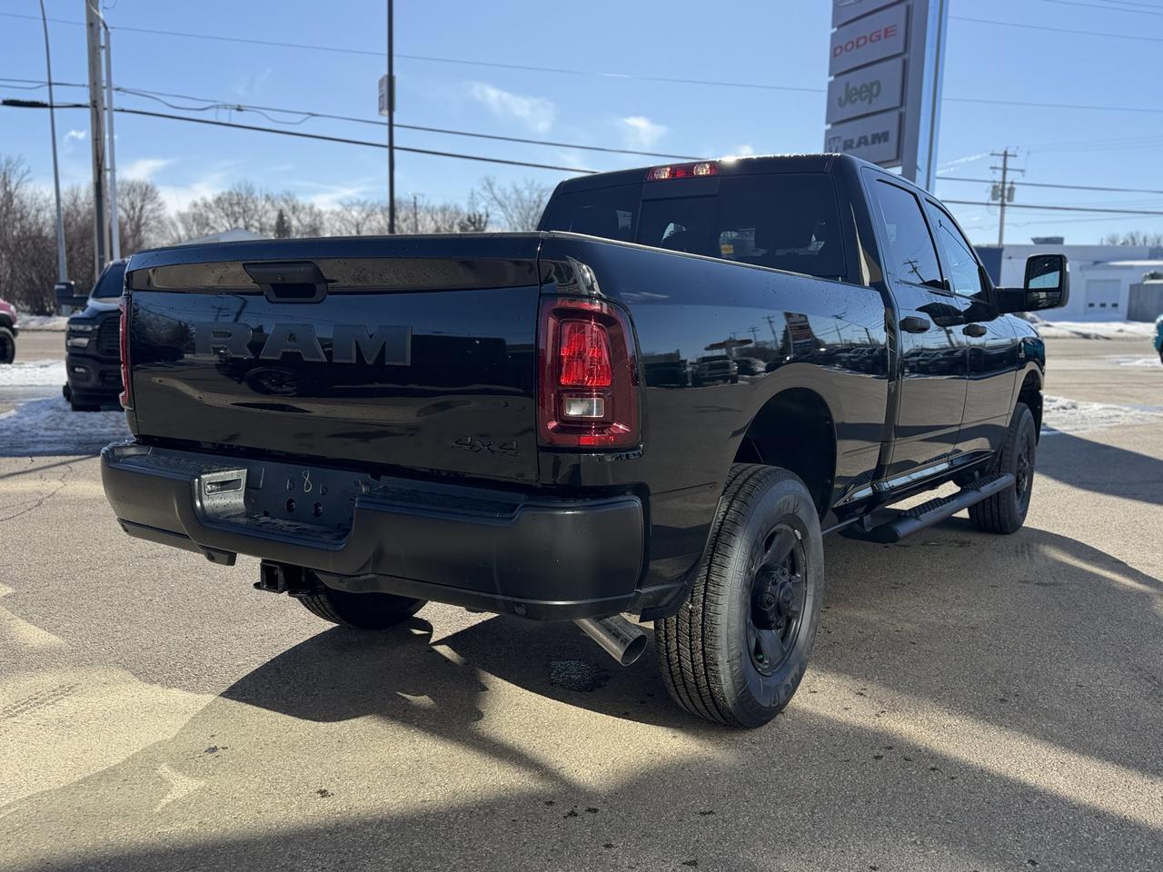 2026 Ram 3500 Tradesman Crew Cab 4x4 | HO Turbo Diesel | 5th Wheel | NAV | Rearview Camera | HD Towing Redwater AB