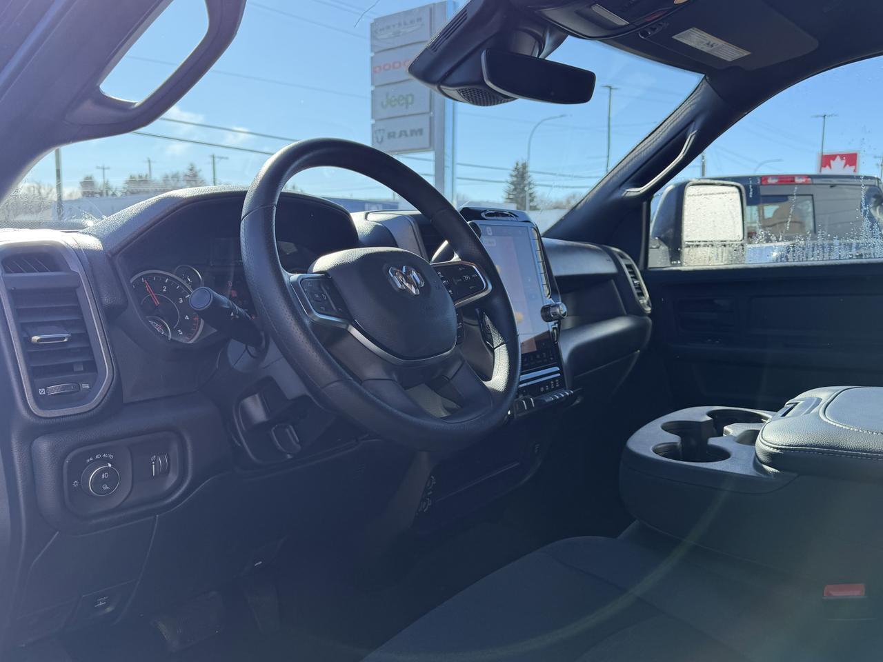 2026 Ram 3500 Tradesman Crew Cab 4x4 | HO Turbo Diesel | 5th Wheel | NAV | Rearview Camera | HD Towing Redwater AB