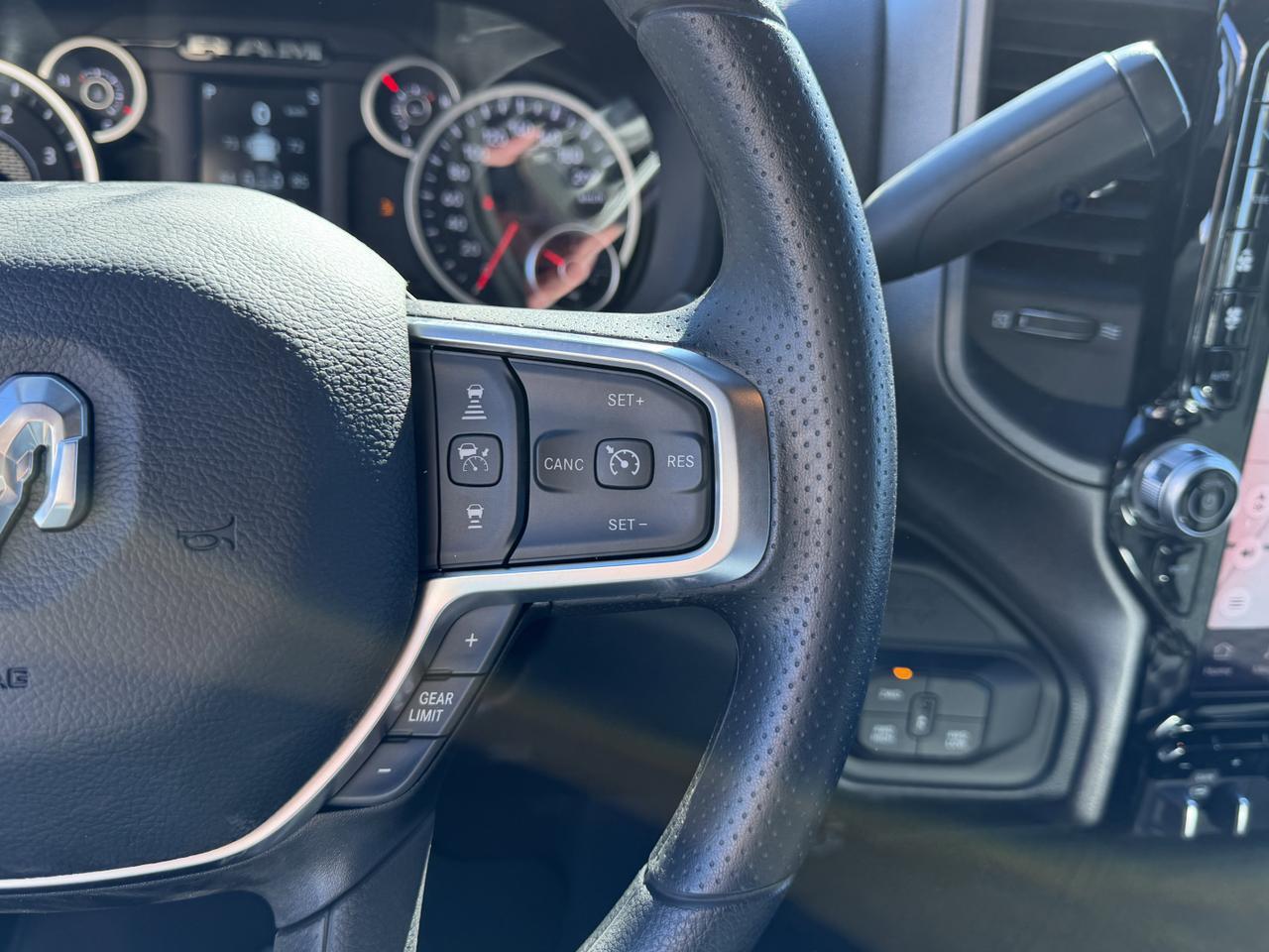 2026 Ram 3500 Tradesman Crew Cab 4x4 | HO Turbo Diesel | 5th Wheel | NAV | Rearview Camera | HD Towing Redwater AB