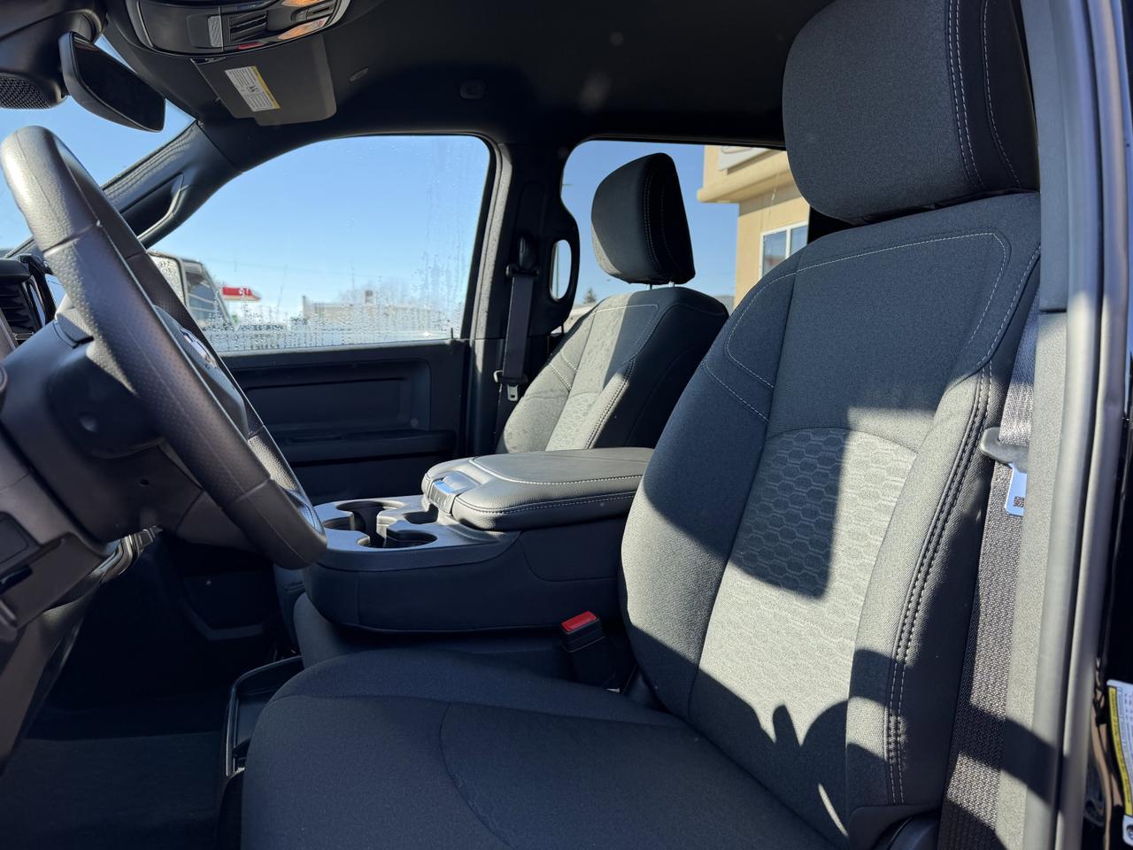 2026 Ram 3500 Tradesman Crew Cab 4x4 | HO Turbo Diesel | 5th Wheel | NAV | Rearview Camera | HD Towing Redwater AB