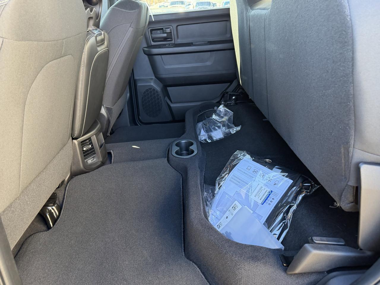 2026 Ram 3500 Tradesman Crew Cab 4x4 | HO Turbo Diesel | 5th Wheel | NAV | Rearview Camera | HD Towing Redwater AB