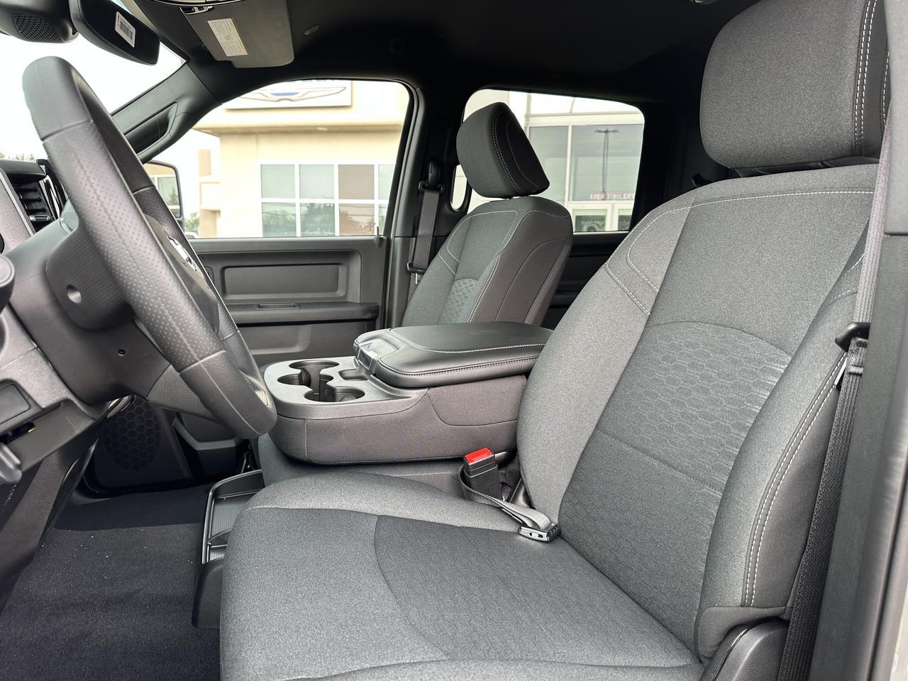 2026 Ram 3500 Tradesman Crew Cab 4x4 | Turbo Diesel | Ceramic Grey | NAV | 12IN Display | Towing Ready Redwater AB