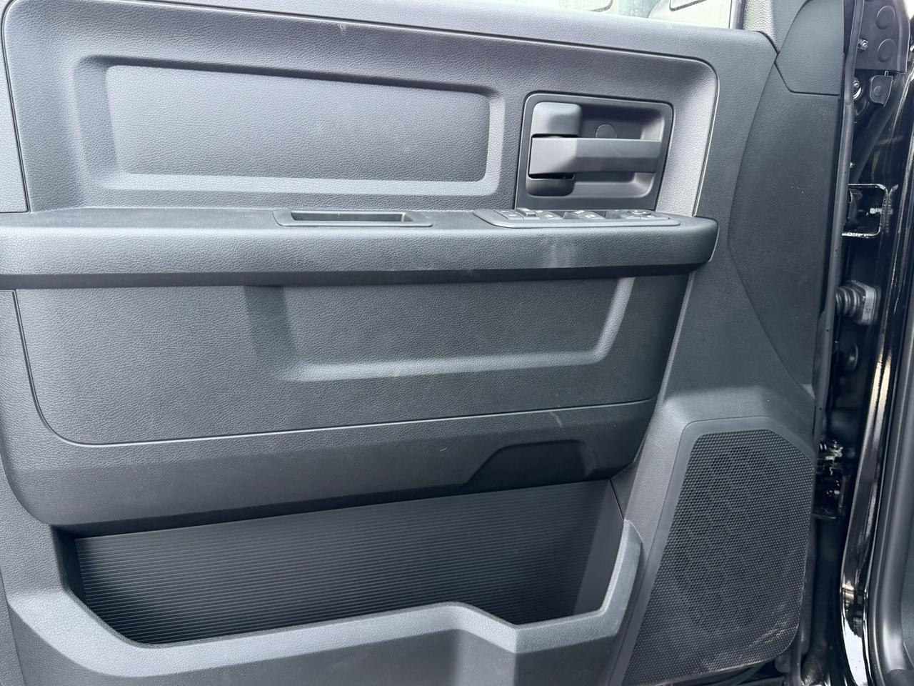 2026 Ram 3500 Tradesman Crew Cab 4x4 Dually | 6.7L HO Cummins Diesel | 8' Box | Max Tow Package | Uconnect 5 NAV Redwater AB