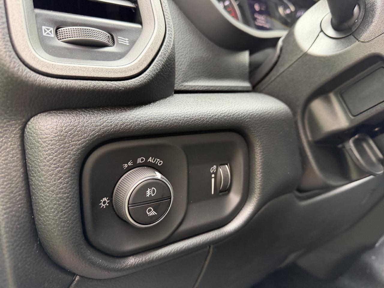 2026 Ram 3500 Tradesman Crew cab 4x4 | Cummins Diesel | NAV | 12IN Display | 5th Wheel Towing Prep Redwater AB