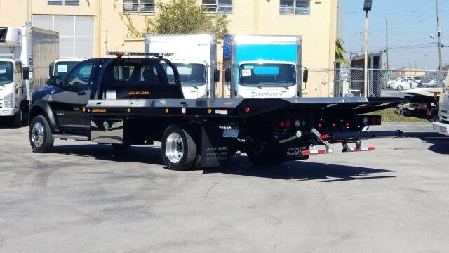 2026 Ram 5500 22' Jerr-Dan Rollback Car Carrier Sharkbed Truck