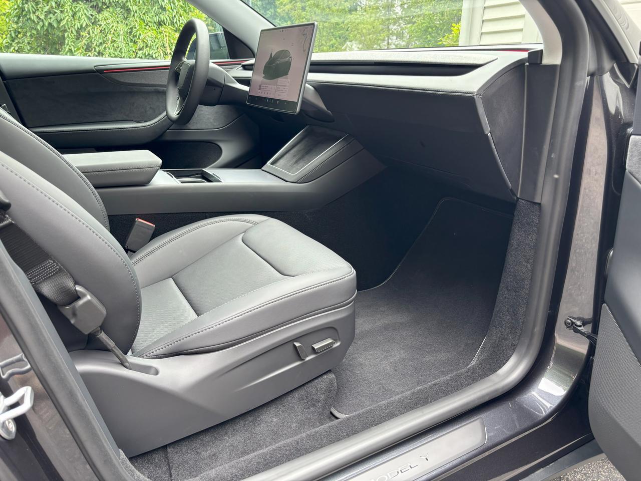 2026 TESLA Model Y Long Range Launch Serie Richmond Hill ON
