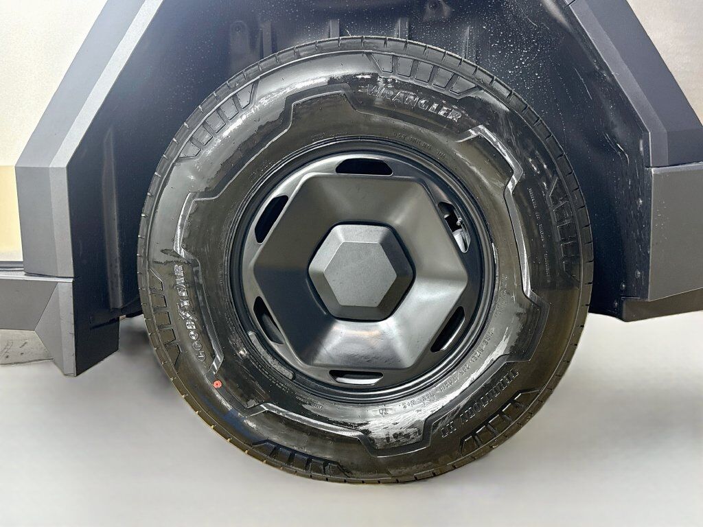 2026 Tesla Cybertruck Base Willowbrook IL