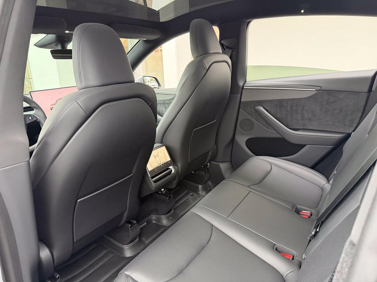 2026 Tesla Model Y Gladstone OR