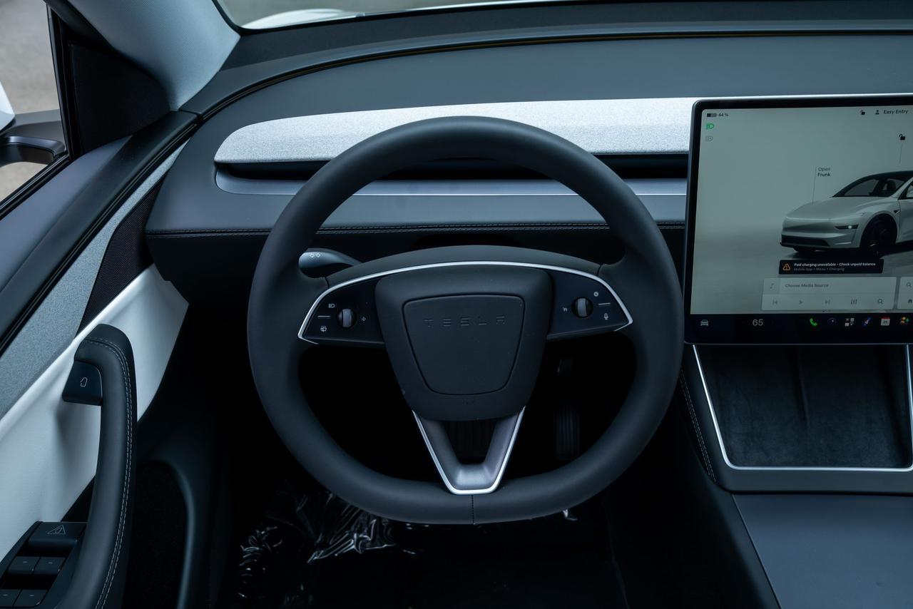 2026 Tesla Model Y 1 Owner Vented Seats Portland OR
