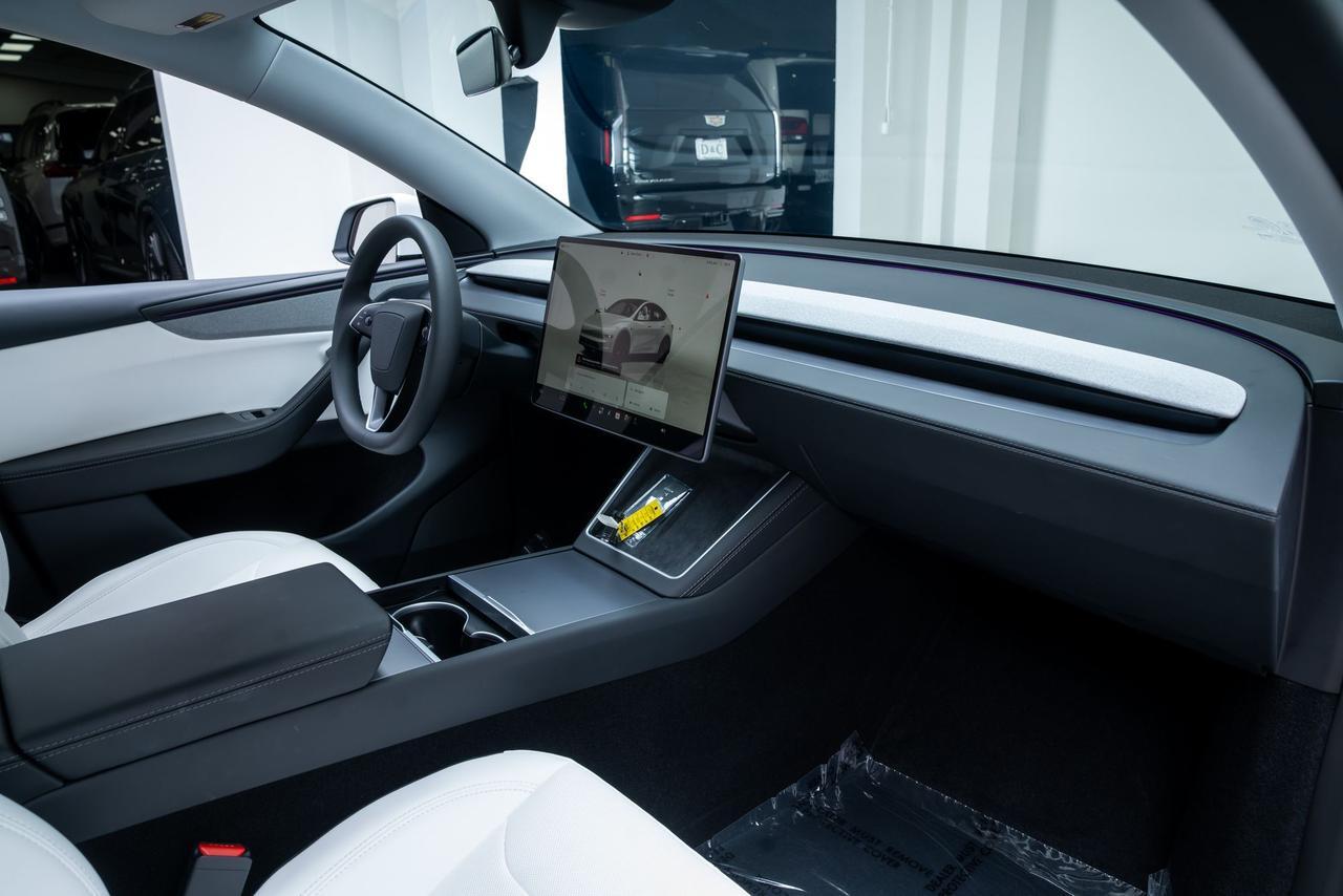 2026 Tesla Model Y 1 Owner Vented Seats Portland OR