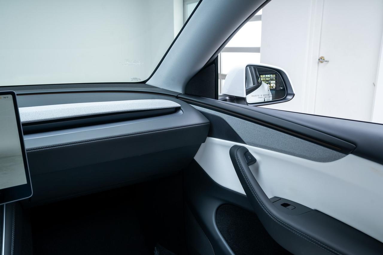2026 Tesla Model Y 1 Owner Vented Seats Portland OR