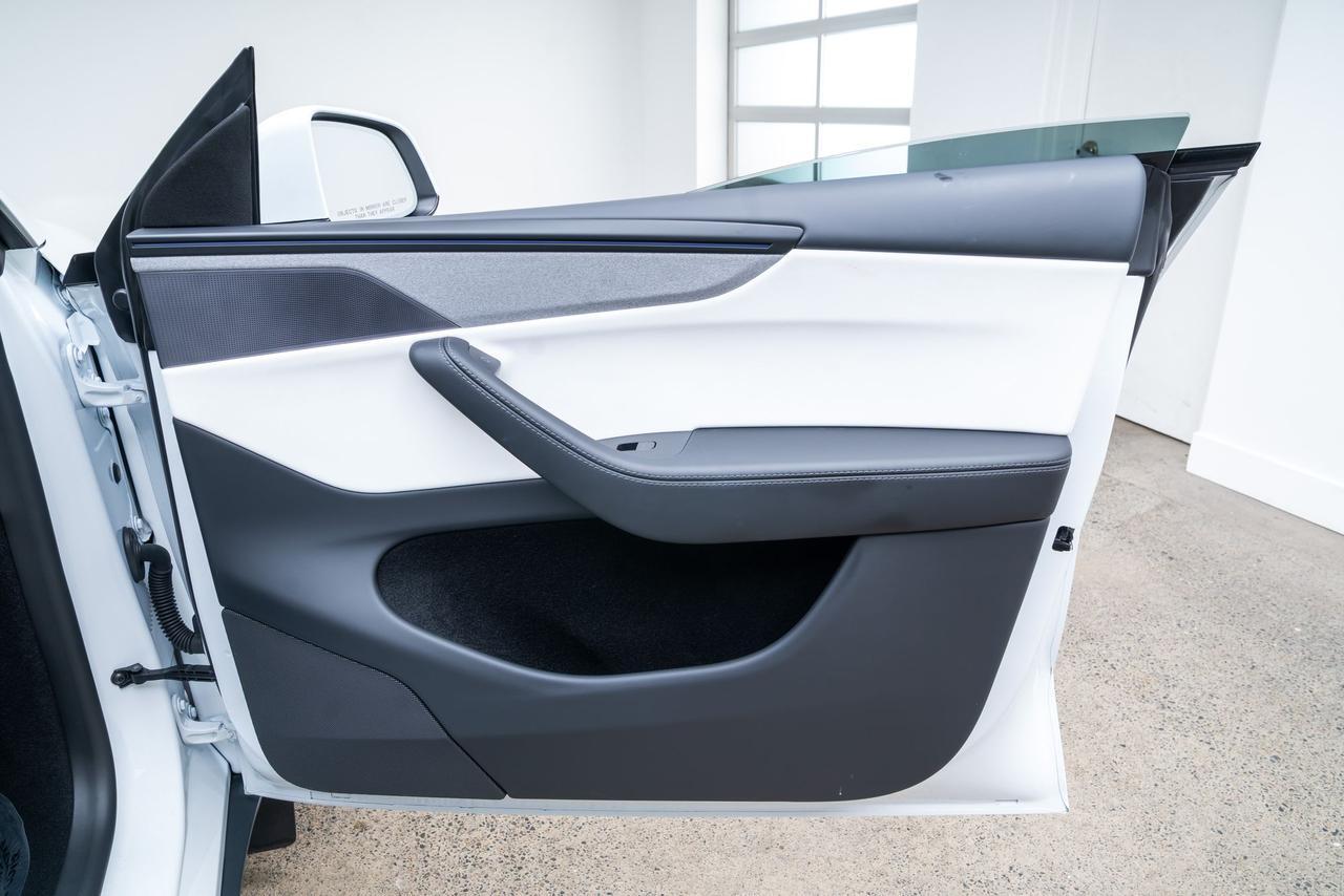 2026 Tesla Model Y 1 Owner Vented Seats Portland OR
