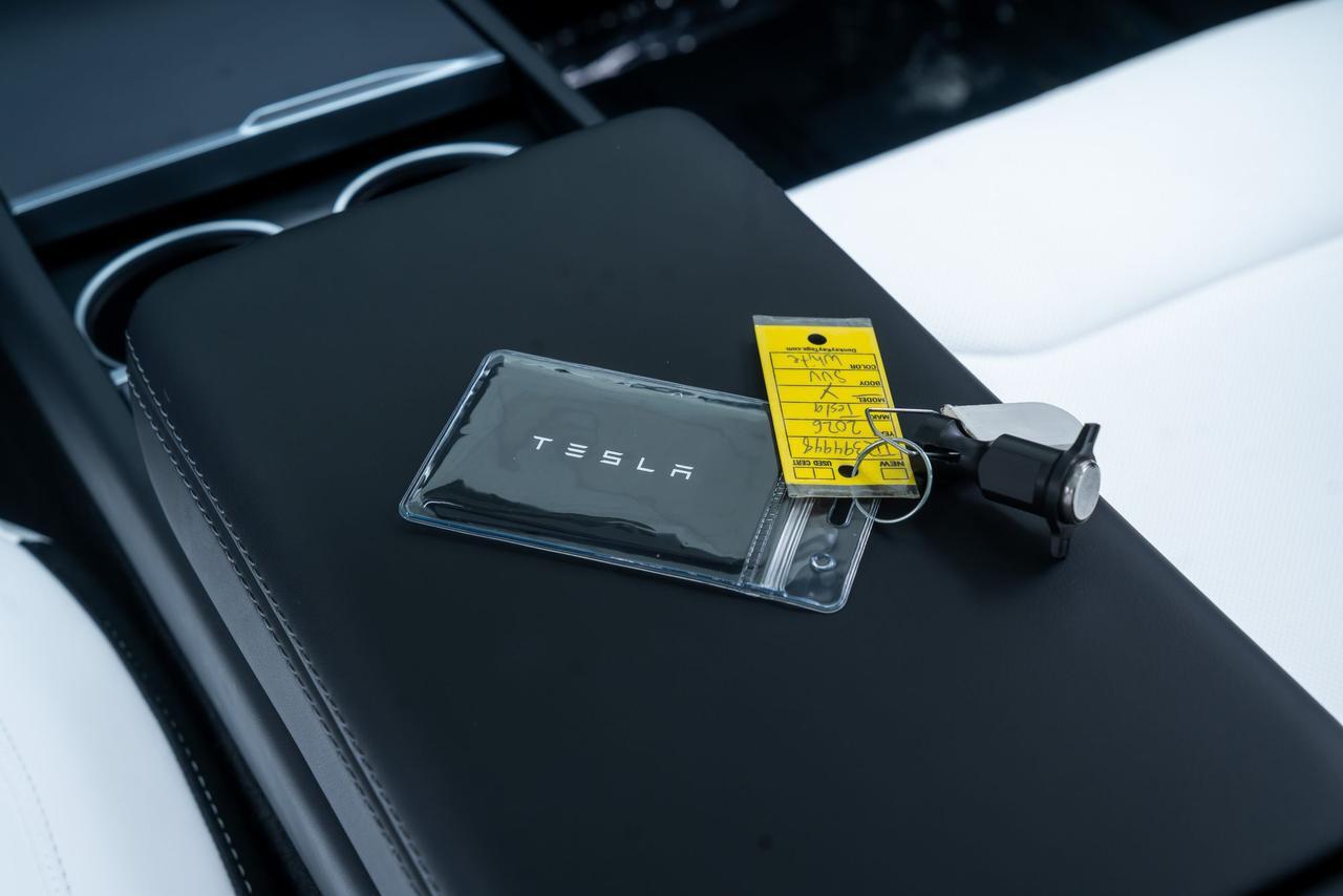 2026 Tesla Model Y 1 Owner Vented Seats Portland OR