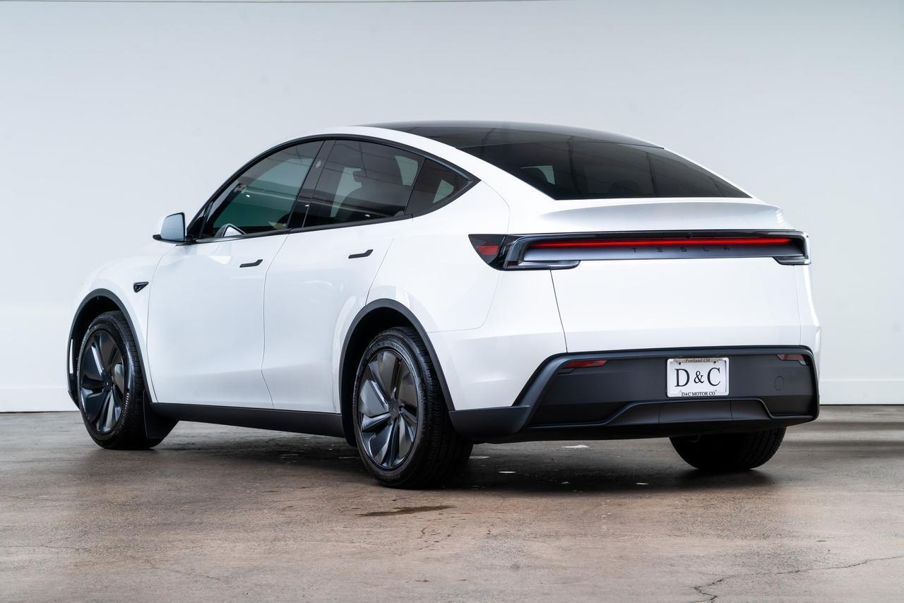 2026 Tesla Model Y 1 Owner Vented Seats Portland OR