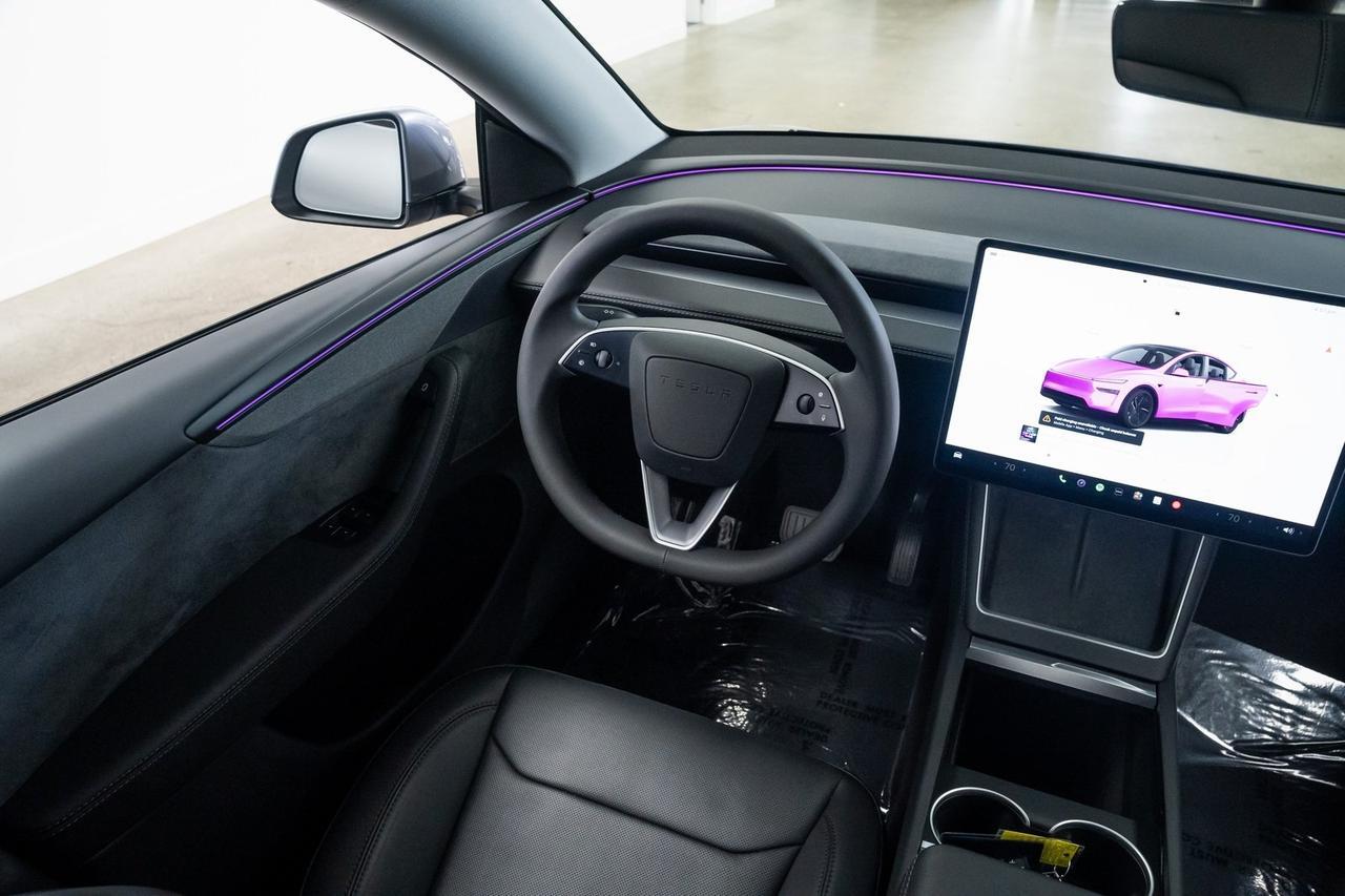 2026 Tesla Model Y Long Range 1 Owner Vented Seats Launch Series Full Self-Drive Portland OR