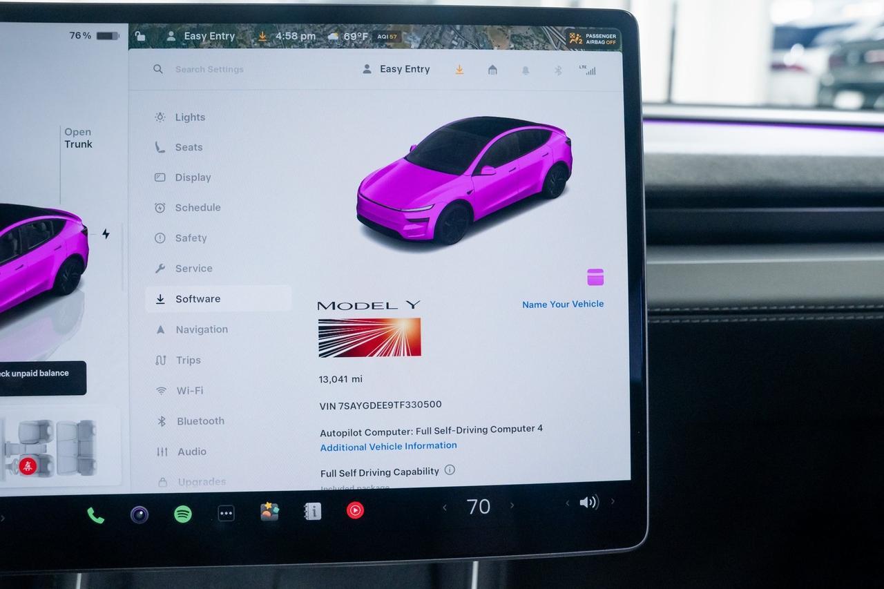 2026 Tesla Model Y Long Range 1 Owner Vented Seats Launch Series Full Self-Drive Portland OR
