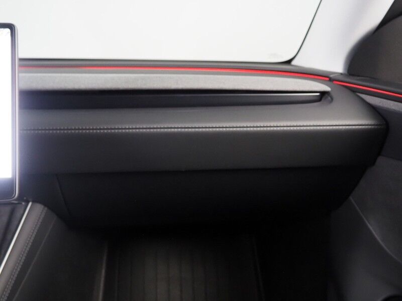 2026 Tesla Model Y Long Range AWD *AUTOPILOT, NAVIGATION, SAFETY ALERTS, ADAPTIVE CRUISE, AUTOMATIC PARKING, SURROUND CAMERAS, PANORAMA GLASS ROOF, CLIMATE SEATS, HEATED STEERING, 20 INCH HELIX WHEELS, WIRELESS CHARGING Round Rock TX