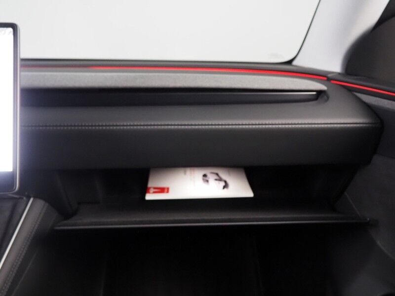 2026 Tesla Model Y Long Range AWD *AUTOPILOT, NAVIGATION, SAFETY ALERTS, ADAPTIVE CRUISE, AUTOMATIC PARKING, SURROUND CAMERAS, PANORAMA GLASS ROOF, CLIMATE SEATS, HEATED STEERING, 20 INCH HELIX WHEELS, WIRELESS CHARGING Round Rock TX