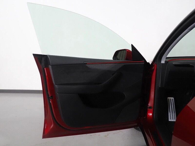 2026 Tesla Model Y Long Range AWD *AUTOPILOT, NAVIGATION, SAFETY ALERTS, ADAPTIVE CRUISE, AUTOMATIC PARKING, SURROUND CAMERAS, PANORAMA GLASS ROOF, CLIMATE SEATS, HEATED STEERING, 20 INCH HELIX WHEELS, WIRELESS CHARGING Round Rock TX