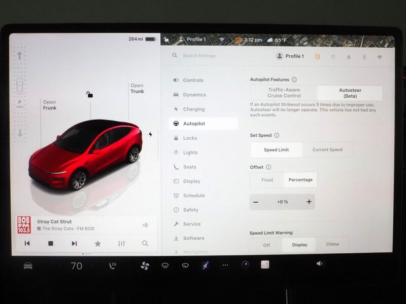 2026 Tesla Model Y Long Range AWD *AUTOPILOT, NAVIGATION, SAFETY ALERTS, ADAPTIVE CRUISE, AUTOMATIC PARKING, SURROUND CAMERAS, PANORAMA GLASS ROOF, CLIMATE SEATS, HEATED STEERING, 20 INCH HELIX WHEELS, WIRELESS CHARGING Round Rock TX