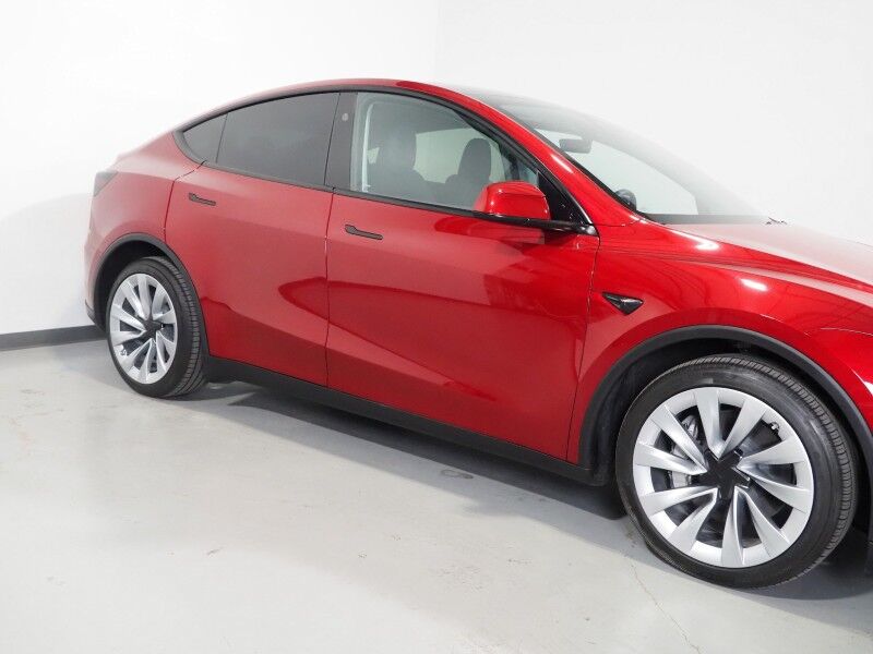 2026 Tesla Model Y Long Range AWD *AUTOPILOT, NAVIGATION, SAFETY ALERTS, ADAPTIVE CRUISE, AUTOMATIC PARKING, SURROUND CAMERAS, PANORAMA GLASS ROOF, CLIMATE SEATS, HEATED STEERING, 20 INCH HELIX WHEELS, WIRELESS CHARGING Round Rock TX