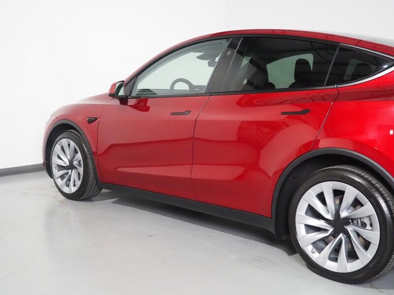 2026 Tesla Model Y Long Range AWD *AUTOPILOT, NAVIGATION, SAFETY ALERTS, ADAPTIVE CRUISE, AUTOMATIC PARKING, SURROUND CAMERAS, PANORAMA GLASS ROOF, CLIMATE SEATS, HEATED STEERING, 20 INCH HELIX WHEELS, WIRELESS CHARGING Round Rock TX