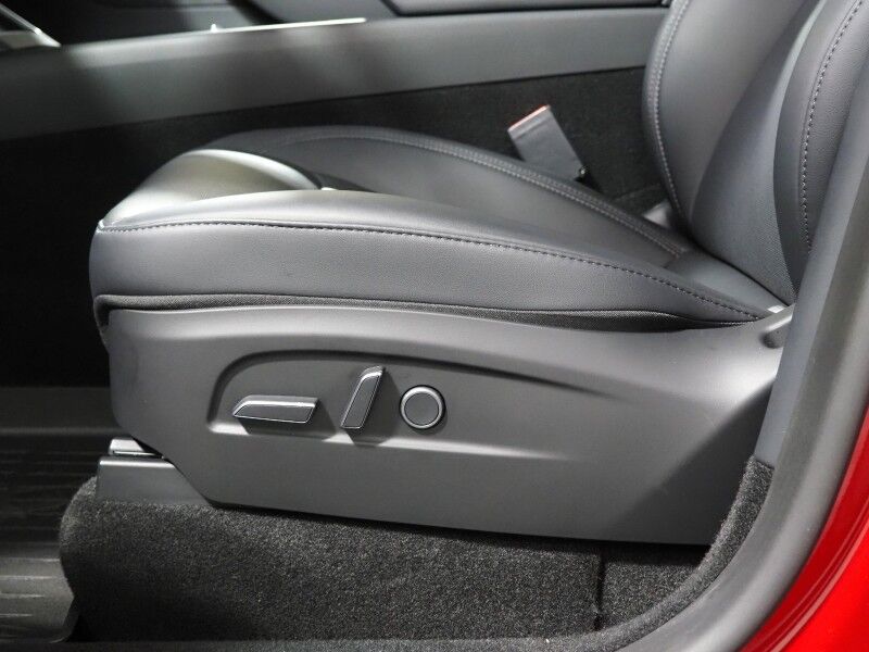 2026 Tesla Model Y Long Range AWD *AUTOPILOT, NAVIGATION, SAFETY ALERTS, ADAPTIVE CRUISE, AUTOMATIC PARKING, SURROUND CAMERAS, PANORAMA GLASS ROOF, CLIMATE SEATS, HEATED STEERING, 20 INCH HELIX WHEELS, WIRELESS CHARGING Round Rock TX