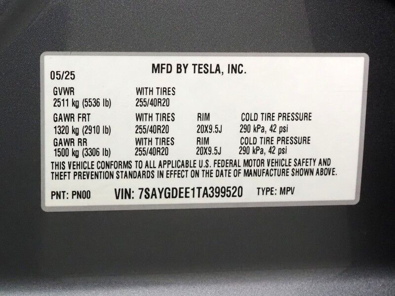 2026 Tesla Model Y Long Range AWD *AUTOPILOT, NAVIGATION, SAFETY ALERTS, ADAPTIVE CRUISE, AUTOMATIC PARKING, SURROUND CAMERAS, PANORAMA GLASS ROOF, CLIMATE SEATS, HEATED STEERING, WIRELESS CHARGING Round Rock TX
