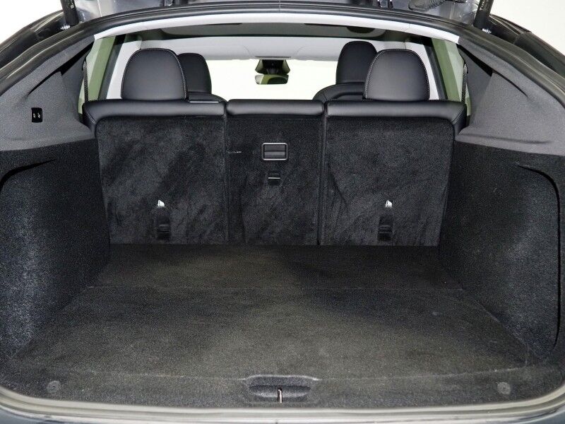 2026 Tesla Model Y Long Range AWD *AUTOPILOT, NAVIGATION, SAFETY ALERTS, ADAPTIVE CRUISE, AUTOMATIC PARKING, SURROUND CAMERAS, PANORAMA GLASS ROOF, CLIMATE SEATS, HEATED STEERING, WIRELESS CHARGING Round Rock TX