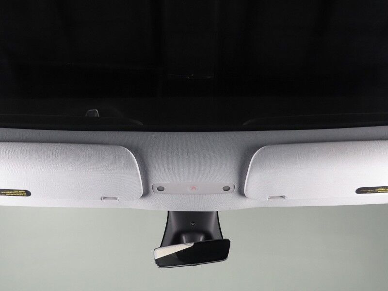 2026 Tesla Model Y Long Range AWD *AUTOPILOT, NAVIGATION, SAFETY ALERTS, ADAPTIVE CRUISE, AUTOMATIC PARKING, SURROUND CAMERAS, PANORAMA GLASS ROOF, CLIMATE SEATS, HEATED STEERING, WIRELESS CHARGING Round Rock TX