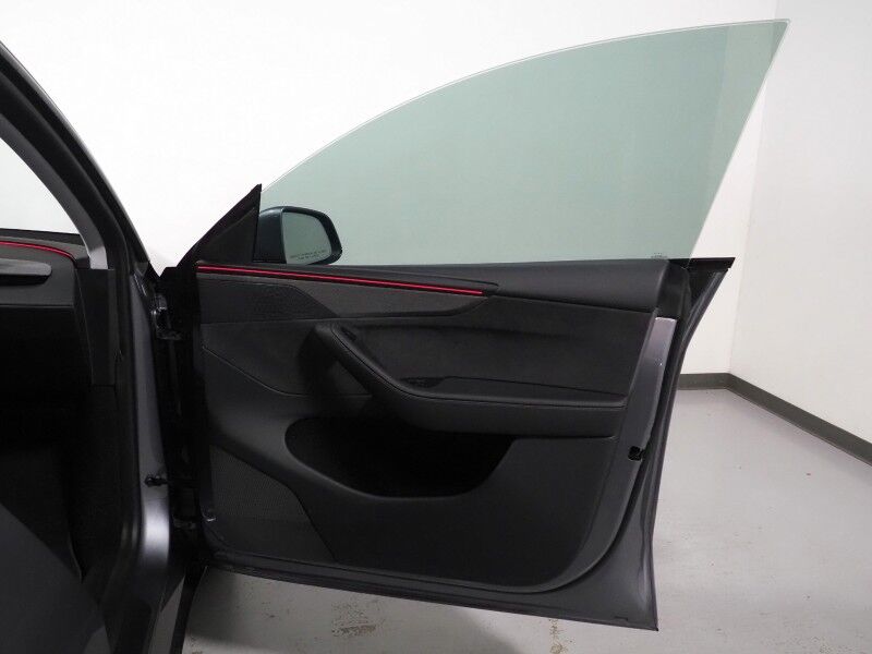 2026 Tesla Model Y Long Range AWD *AUTOPILOT, NAVIGATION, SAFETY ALERTS, ADAPTIVE CRUISE, AUTOMATIC PARKING, SURROUND CAMERAS, PANORAMA GLASS ROOF, CLIMATE SEATS, HEATED STEERING, WIRELESS CHARGING Round Rock TX